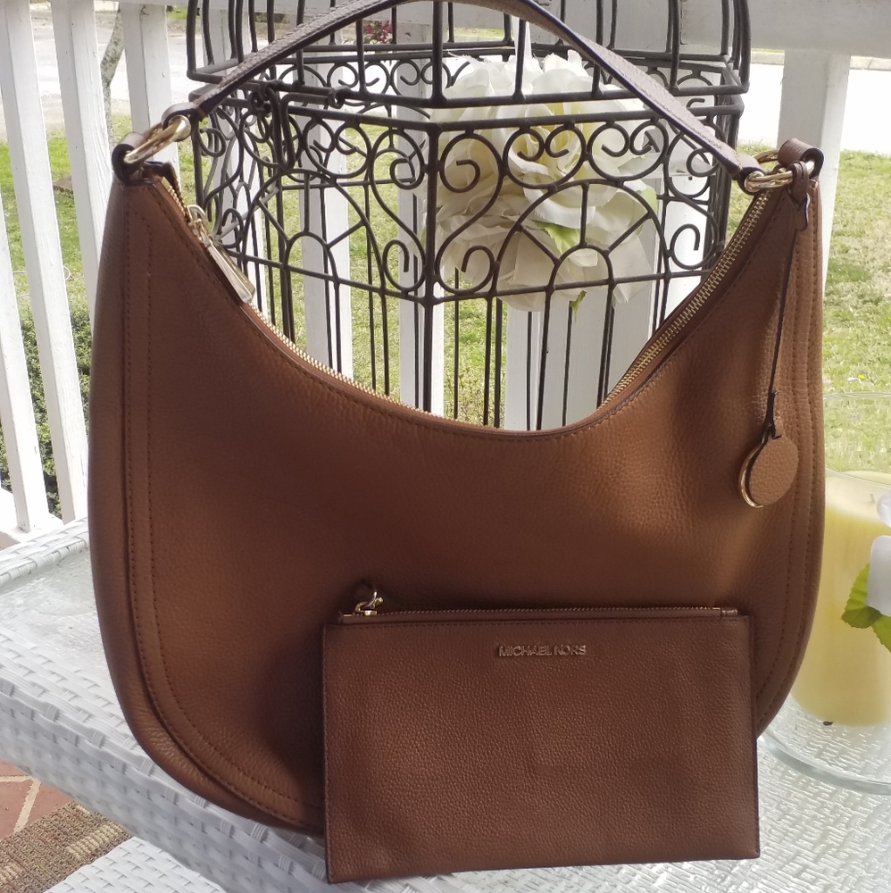 Michael Kors( SOLD)